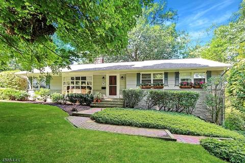 82 Stoneridge Rd, Summit, NJ 07901 photo 1