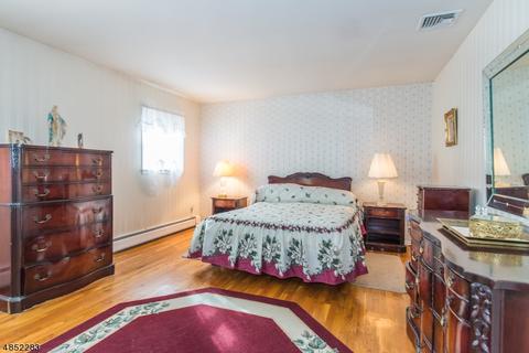 16 Lillian Ct, Wayne, NJ 07470 photo 14