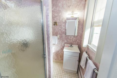 16 Lillian Ct, Wayne, NJ 07470 photo 15