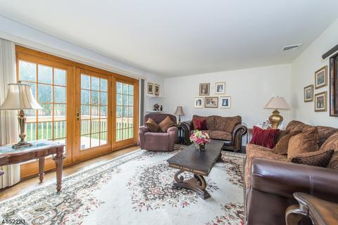 16 Lillian Ct, Wayne, NJ 07470 photo 9