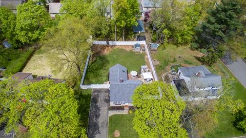 5 Roberta Ln, Waldwick, NJ 07463 photo 2