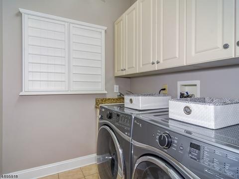 10 Christopher Ct, Montclair, NJ 07042 photo 23
