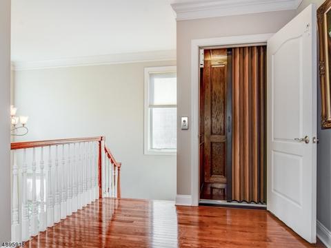 10 Christopher Ct, Montclair, NJ 07042 photo 9