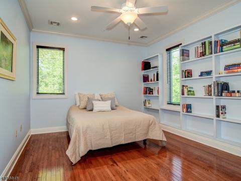 10 Christopher Ct, Montclair, NJ 07042 photo 14