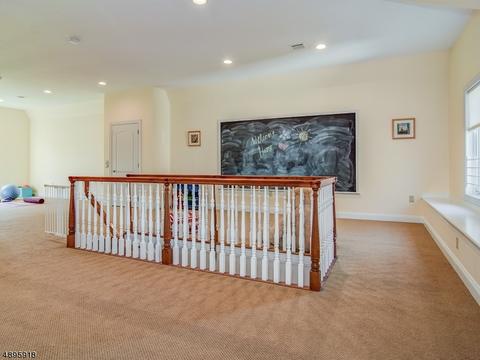 10 Christopher Ct, Montclair, NJ 07042 photo 17