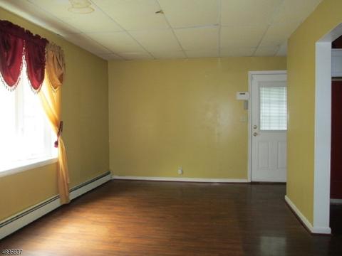 623 E 7th St, Plainfield, NJ 07060 photo 5