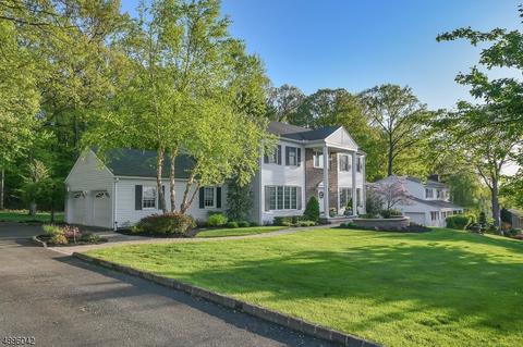 34 Darlington Dr, Wayne, NJ 07470 photo 2