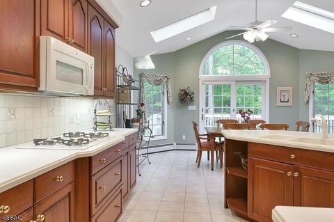 34 Darlington Dr, Wayne, NJ 07470 photo 9