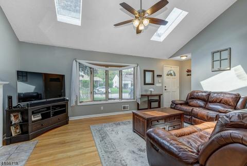 31 Cambridge Ter, Springfield, NJ 07081 photo 2