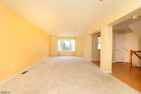 11 Micheline Ct, Wayne, NJ 07470 photo 4