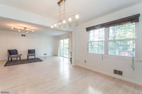 2 Bowfell Ct, Wayne, NJ 07470 photo 10
