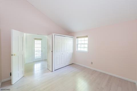 2 Bowfell Ct, Wayne, NJ 07470 photo 17