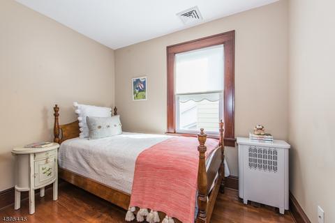 26 Baldwin Pl, Belleville, NJ 07109 photo 11