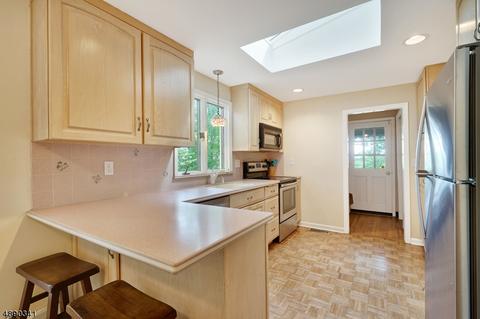 379 Summit Rd, Mountainside, NJ 07092 photo 11