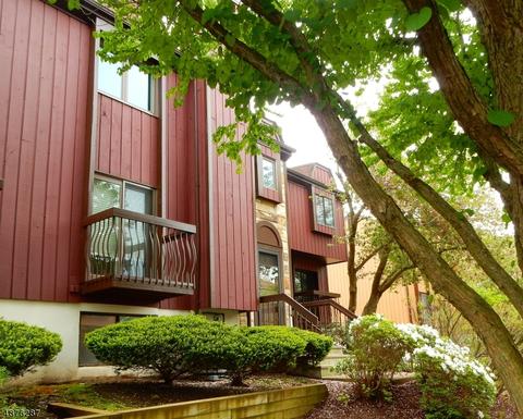 102 Wimbledon Sq, Hackettstown, NJ 07840 photo 1