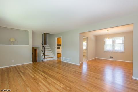9 Larkspur Rd, Wayne, NJ 07470 photo 5