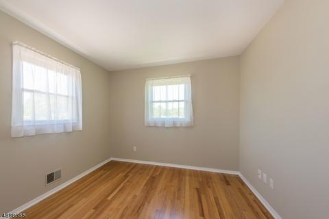 9 Larkspur Rd, Wayne, NJ 07470 photo 12