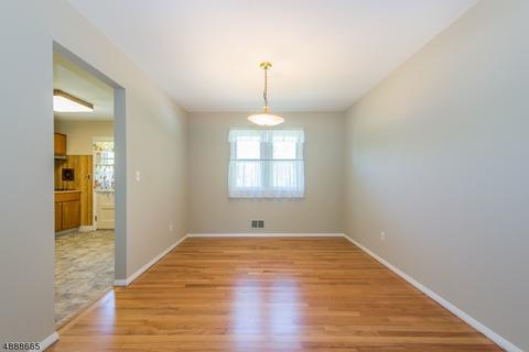 9 Larkspur Rd, Wayne, NJ 07470 photo 9