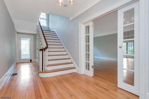 101 Undercliff Rd, Montclair, NJ 07042 photo 3