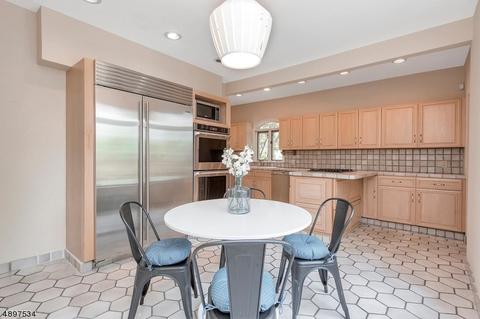 101 Undercliff Rd, Montclair, NJ 07042 photo 16