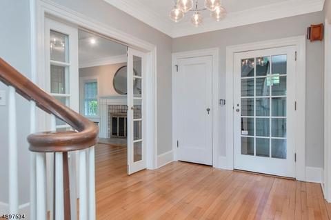 101 Undercliff Rd, Montclair, NJ 07042 photo 4