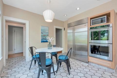101 Undercliff Rd, Montclair, NJ 07042 photo 13