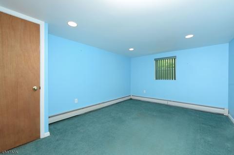 124 Claremont Ter, Wayne, NJ 07470 photo 16