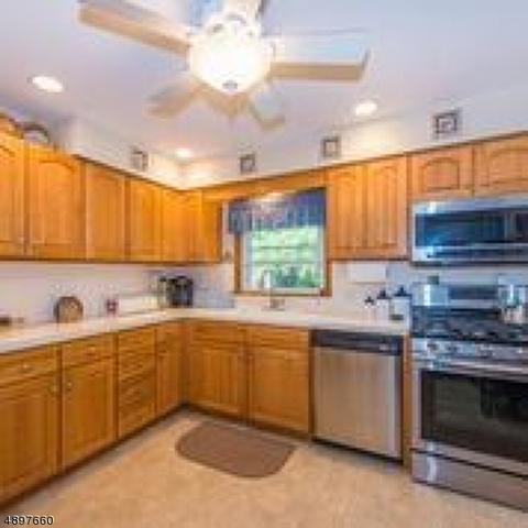27 Lyon Rd, Waldwick, NJ 07463 photo 8
