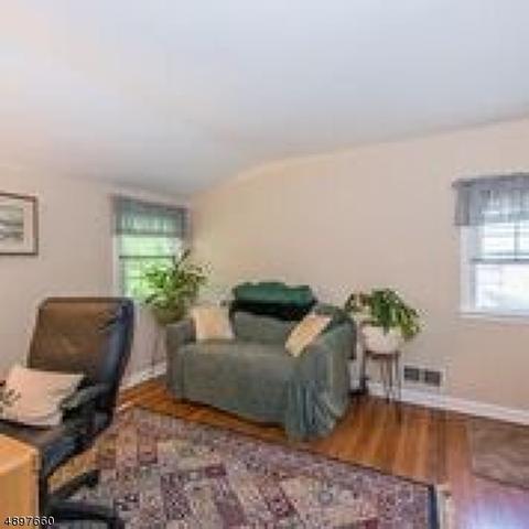 27 Lyon Rd, Waldwick, NJ 07463 photo 12