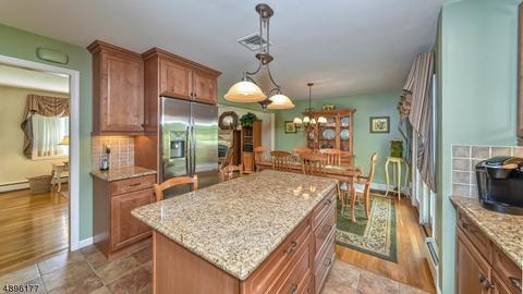 11 Stanford Pl, Wayne, NJ 07470 photo 10