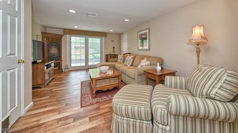 11 Stanford Pl, Wayne, NJ 07470 photo 11