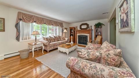 11 Stanford Pl, Wayne, NJ 07470 photo 4