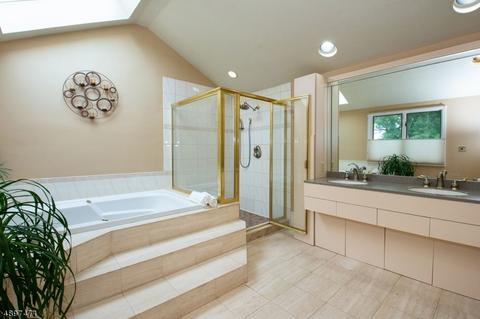 79 Anderson Dr, Wayne, NJ 07470 photo 21