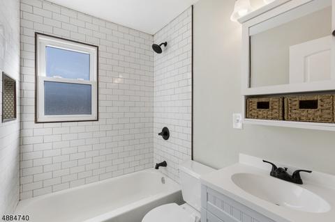 24 Kievit Rd, Wayne, NJ 07470 photo 13