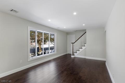 24 Kievit Rd, Wayne, NJ 07470 photo 8