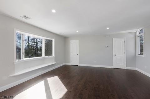 24 Kievit Rd, Wayne, NJ 07470 photo 12