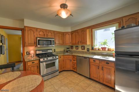 39 Brook St, Springfield, NJ 07081 photo 3