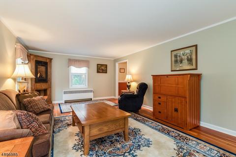 199 W Oak St, Bernards, NJ 07920 photo 4