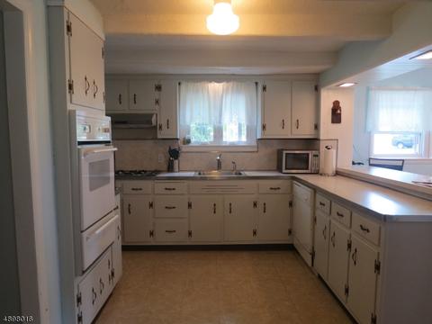 438 Fairfield Rd, Wayne, NJ 07470 photo 4