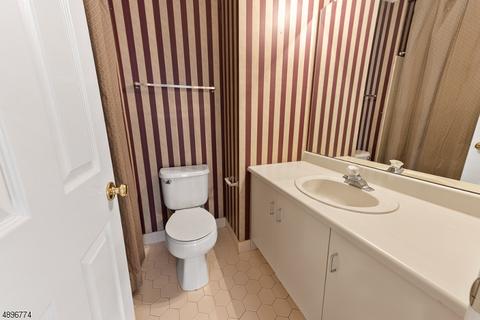 3 Rolling Rapids Ct, Hackettstown, NJ 07840 photo 16