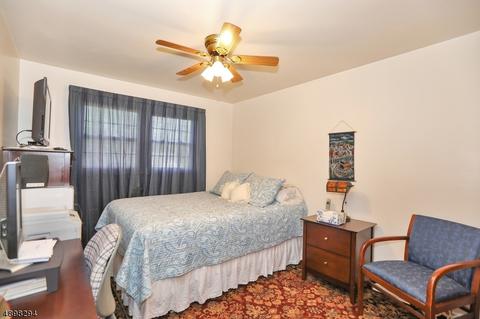 366 Ratzer Rd, Wayne, NJ 07470 photo 12