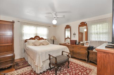 366 Ratzer Rd, Wayne, NJ 07470 photo 11