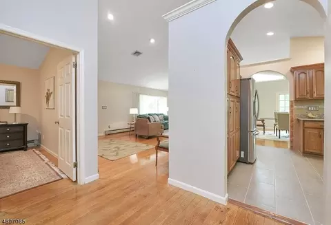 5 Crestview Ct, Montclair, NJ 07042 photo 11
