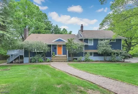5 Crestview Ct, Montclair, NJ 07042 photo 1