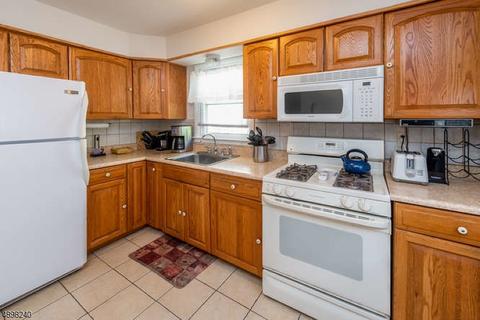 8 Evergreen Ave, Wanaque Boro, NJ 07420 photo 5