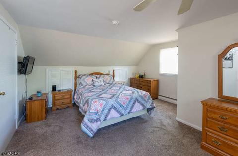 8 Evergreen Ave, Wanaque Boro, NJ 07420 photo 11