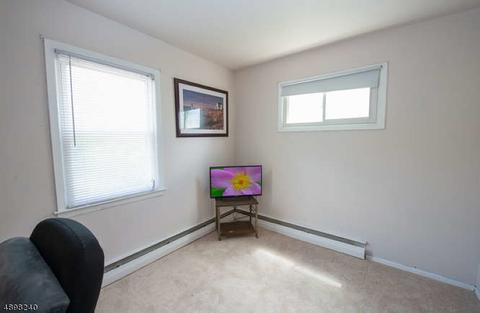 8 Evergreen Ave, Wanaque Boro, NJ 07420 photo 9