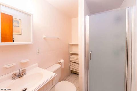 8 Evergreen Ave, Wanaque Boro, NJ 07420 photo 12
