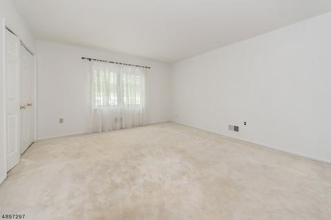 8 Oriole Dr, Hackettstown, NJ 07840 photo 9