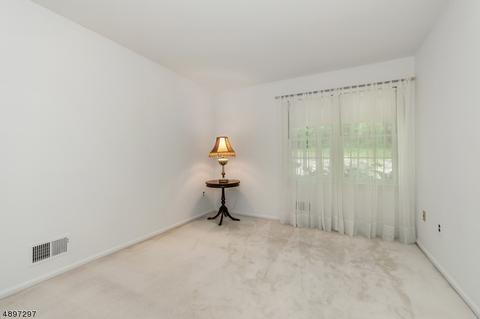 8 Oriole Dr, Hackettstown, NJ 07840 photo 10